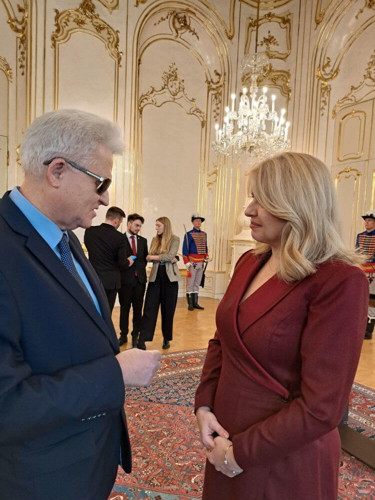 Pán Branislav Mamojka, predseda SFOZP, v rozhovore s prezidentkou Zuzanou Čaputovou.